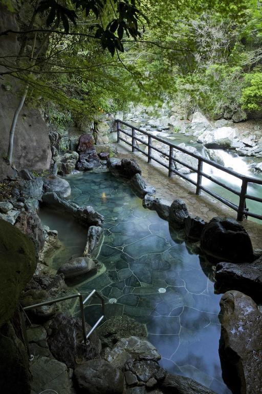 Hananosato Onsen Sansuikan ทะกะสึกิ ภายนอก รูปภาพ